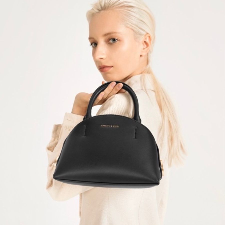Charles & Keith 小CK 新加坡品牌 簡約女士 手提包 貝殼包 斜背包 側背包 肩背包 包包-0
