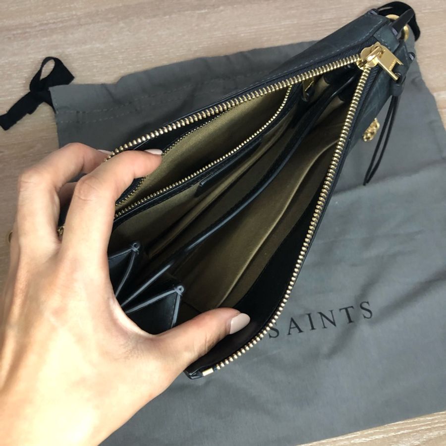 ALLSAINTS 鱷魚壓紋絨面牛皮金屬拉鍊側肩包-1