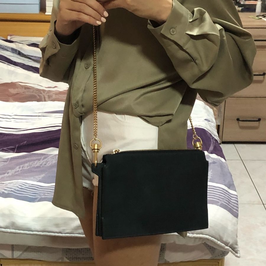 ALLSAINTS 鱷魚壓紋絨面牛皮金屬拉鍊側肩包-3