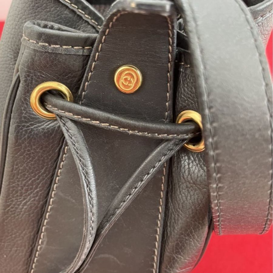 Gucci 黑色水桶包-7