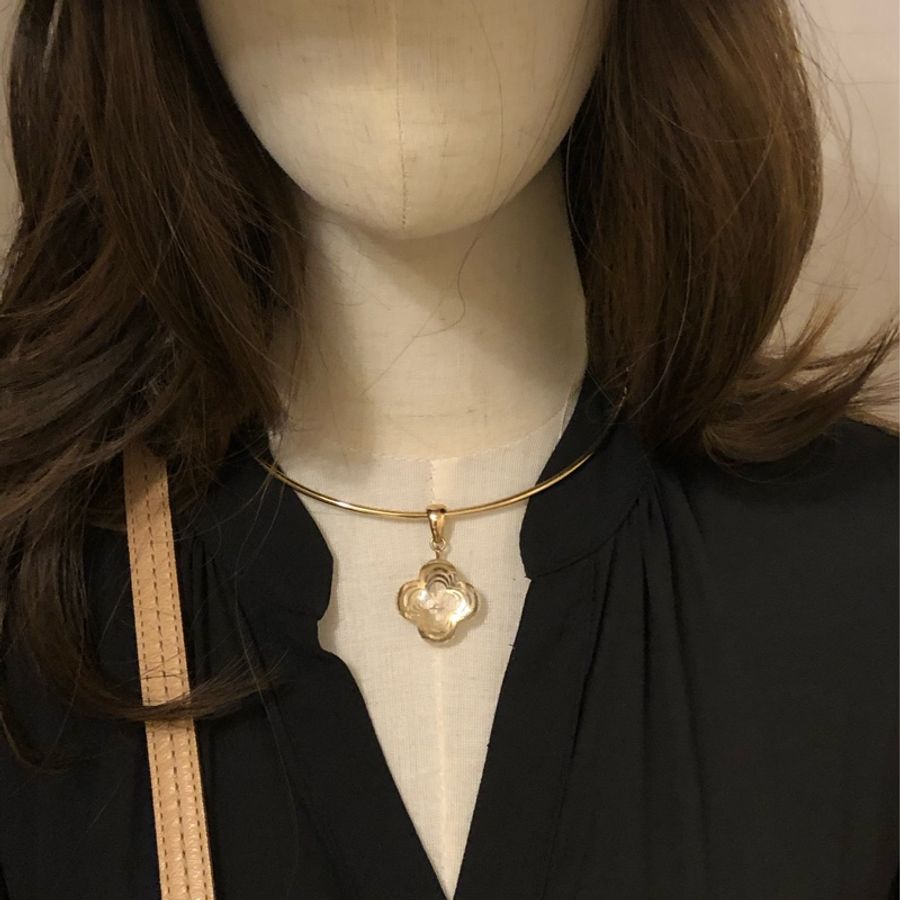 LV Louis Vuitton 開放式項鍊 透明logo小花-0
