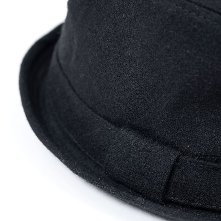 【郭靜私服】Well-Tailored 緞面內裡羊毛爵士帽-3