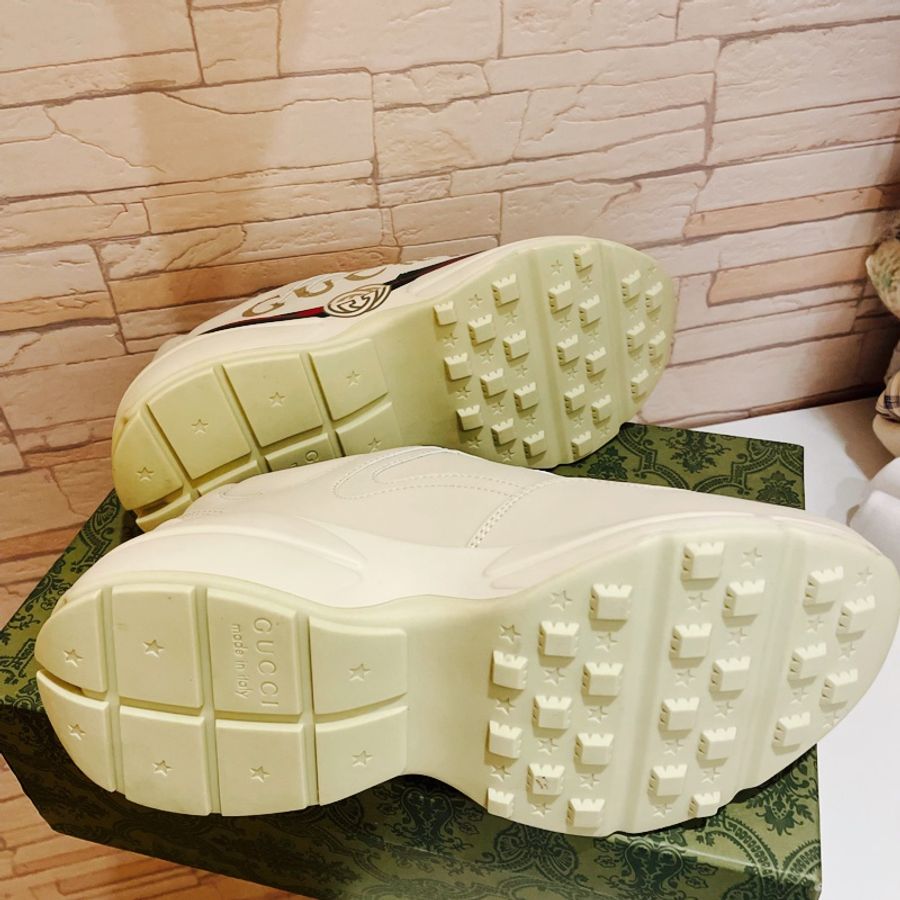 Rhyton Gucci標誌皮革運動鞋-1