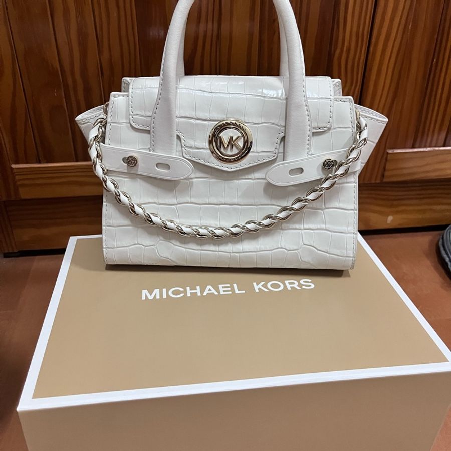Michael Kors 白色壓鱷魚紋小包(可手提、附背帶)-1