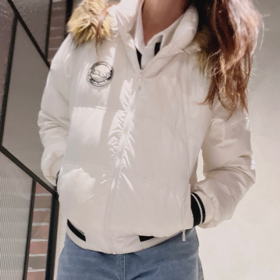 近全新Top girl 專櫃品牌白色羽絨服,連帽外套、短版羽絨外套-0