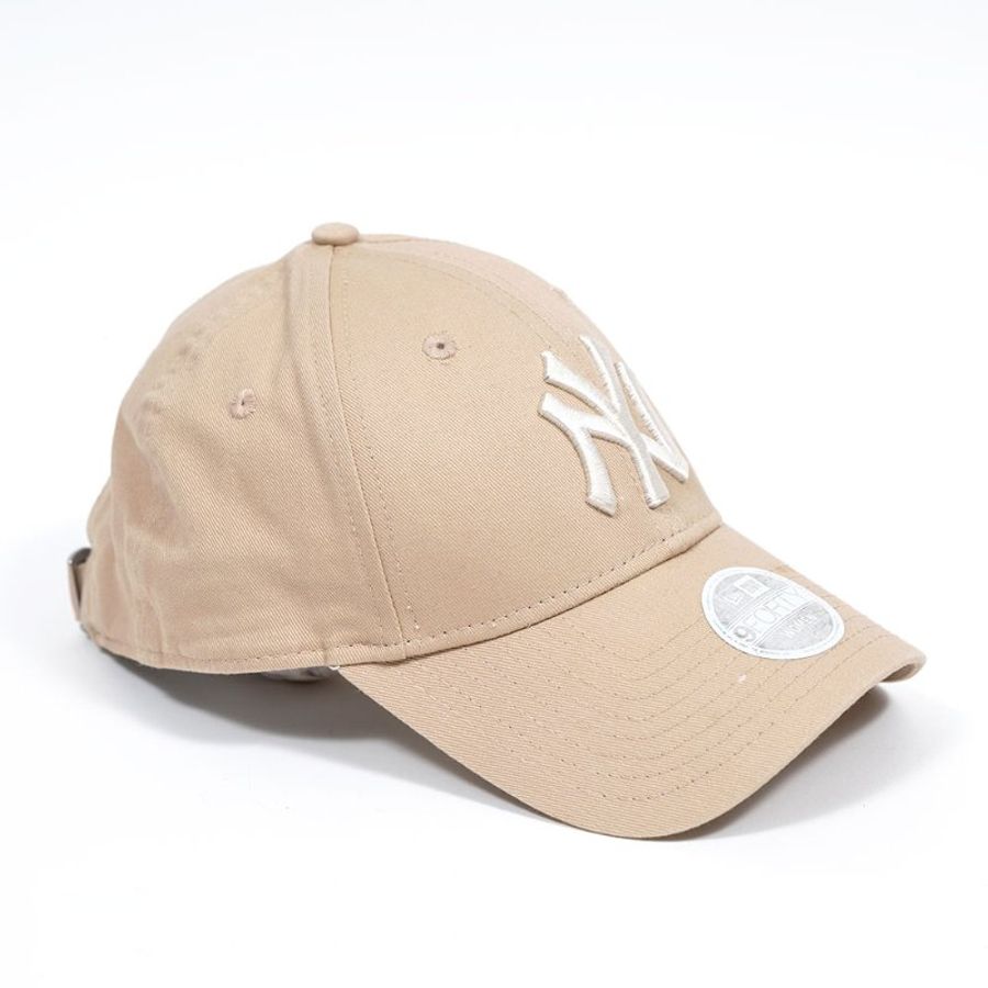 【劉方慈衣櫥開箱】NEW ERA 卡其色刺繡棒球帽-1
