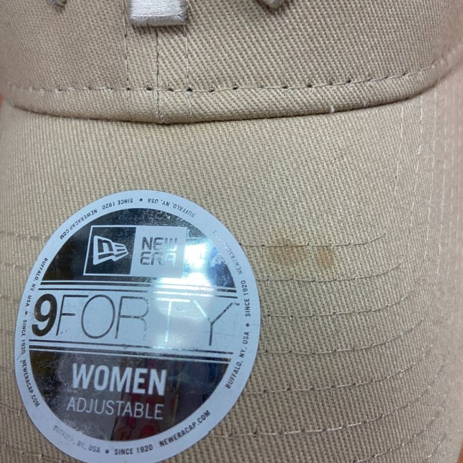 【劉方慈衣櫥開箱】NEW ERA 卡其色刺繡棒球帽-5