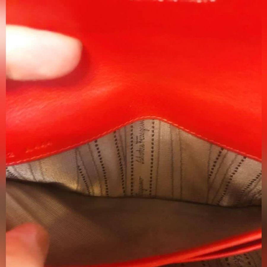Salvatore Ferragamo 經典gancini長夾 紅色-6