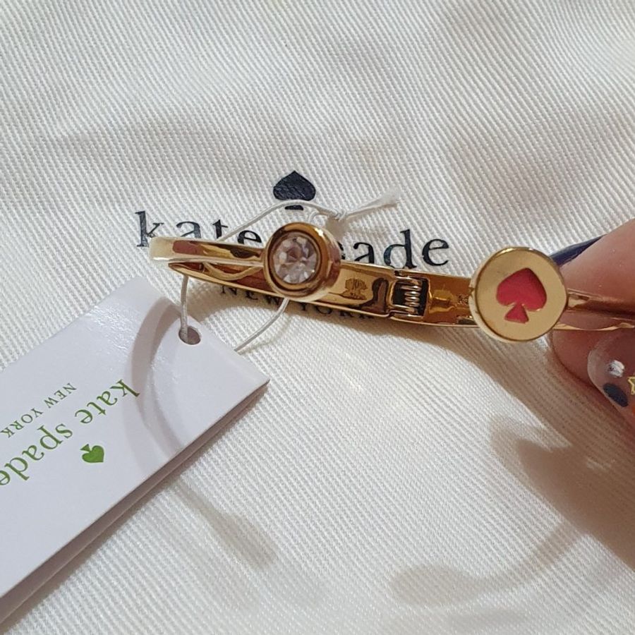 全新)Kate Spade ▪︎正品▪︎金色▪︎紅桃標誌▪︎鑽飾▪︎造型手環-4