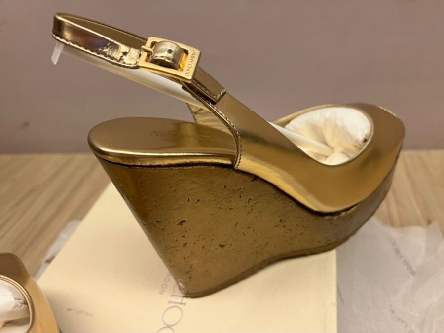 全新Jimmy Choo 金色楔型鞋-5