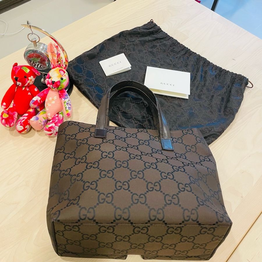 二手正品近全新Gucci 緹花托特包/手提包+🎁贈小熊絲巾(近全新/防潑水材質/滾皮邊)看圖看內文-9