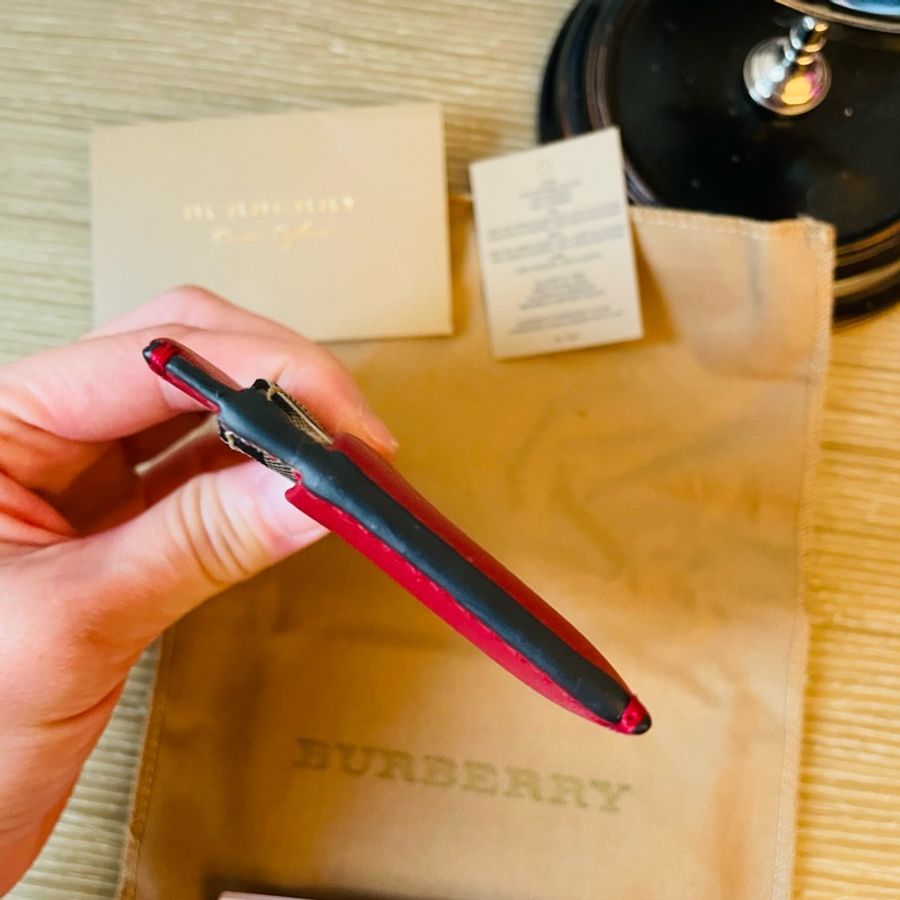 二手正品Burberry 紅色格紋小牛皮卡夾(附購卡/品牌卡/防塵套)看圖看內文-5
