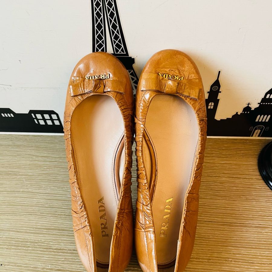二手正品PRADA 金棕色平底娃娃鞋（37號附LV防塵套）-0