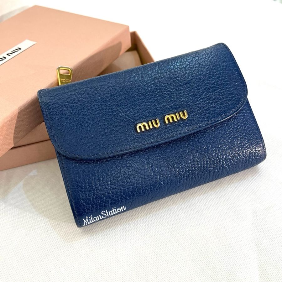 〈 MIUMIU〉寶藍色金字logo拉鍊中夾-0