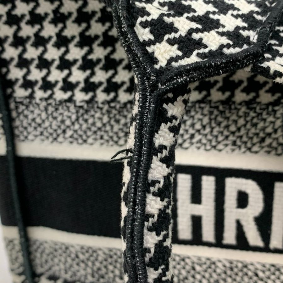 【Dior】黑色大型千鳥格紋刺繡 中碼DIOR BOOK TOTE-8