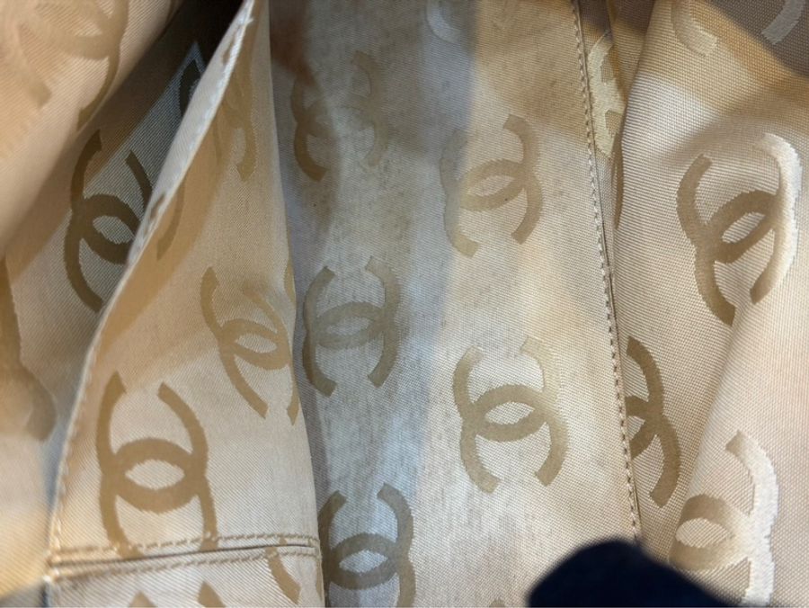 CHANEL 大logo小牛皮手提肩背包(牛奶糖色)_展示品 CH19000007-6