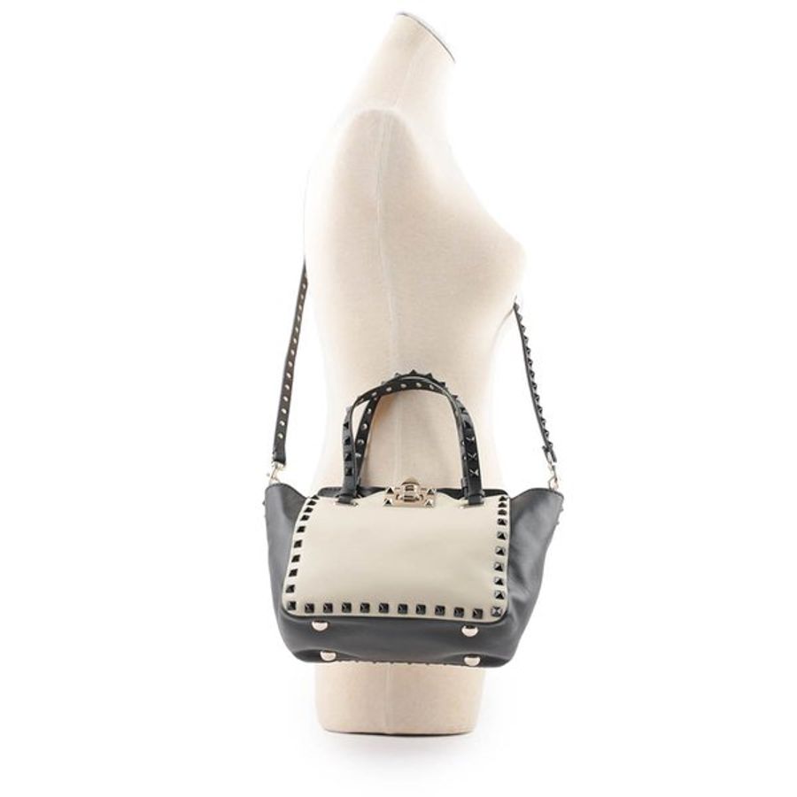 VALENTINO Rockstud 小牛皮拼色迷你鉚釘二用包(白色/黑色)_展示品-8