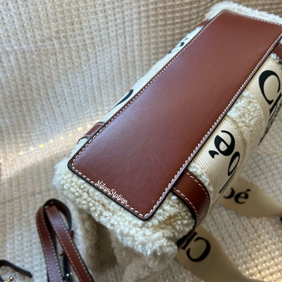 〈 CHLOE〉woody米白色羔羊毛小型手提斜背兩用包-6