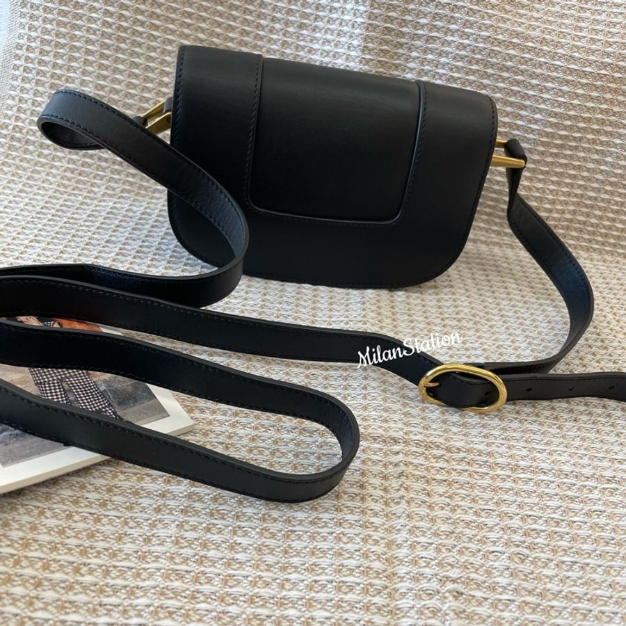 〈 VALENTINO〉garavani 黑色小牛皮金字logo肩背包-1