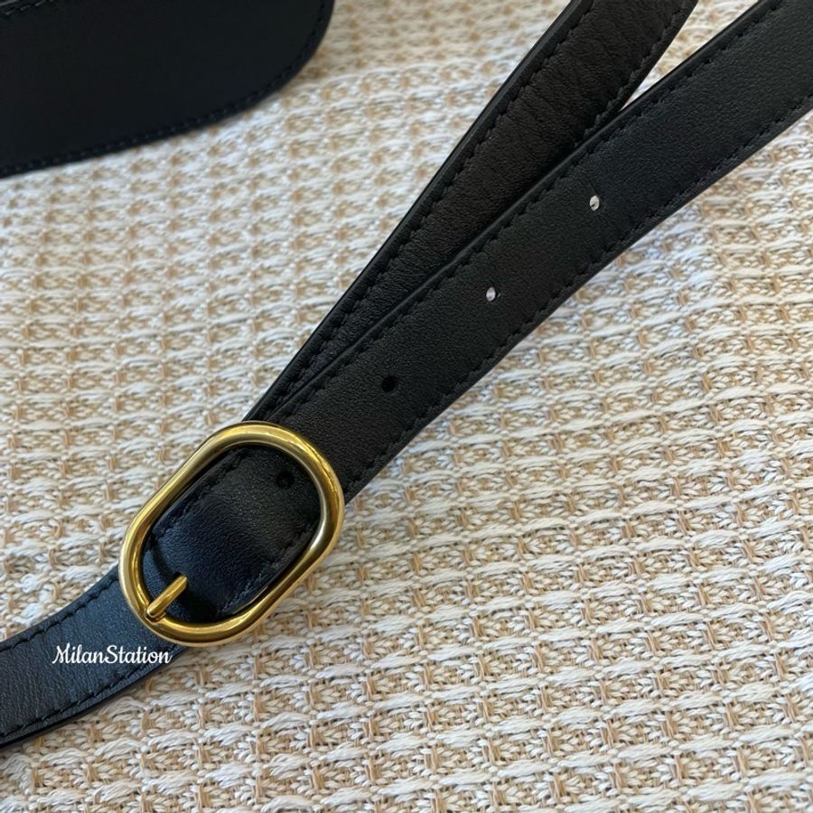 〈 VALENTINO〉garavani 黑色小牛皮金字logo肩背包-9