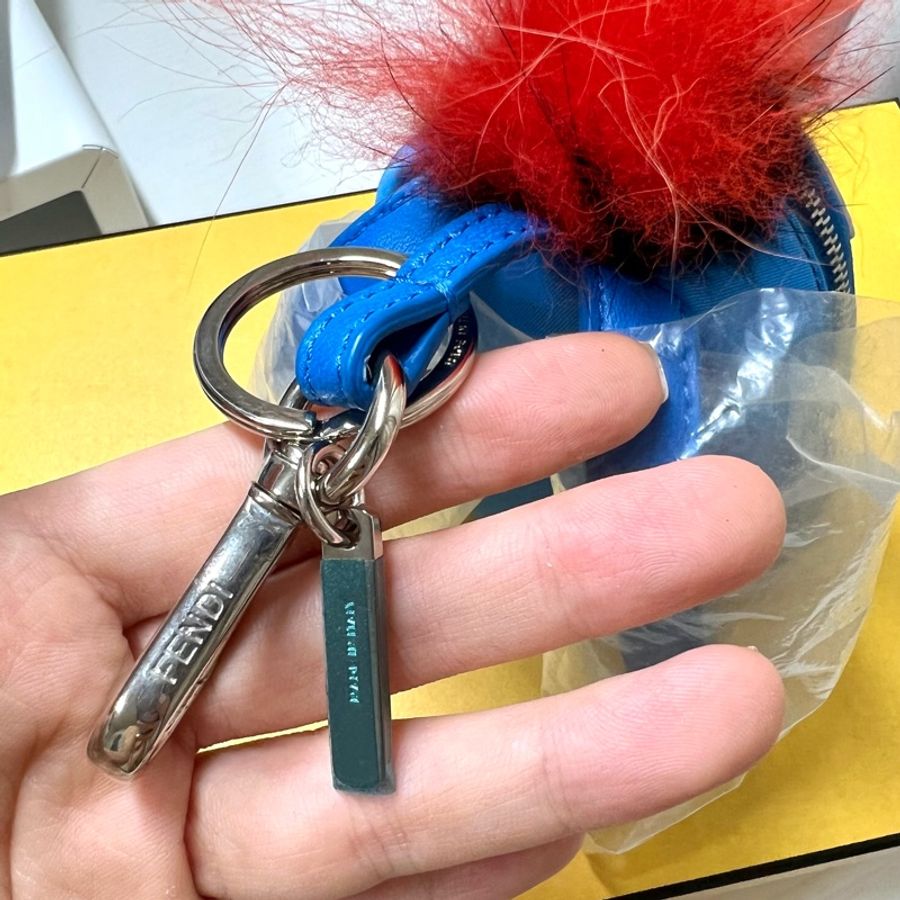 FENDI 經典Bugs系列 小毛怪吊飾小廢包(全新)-4
