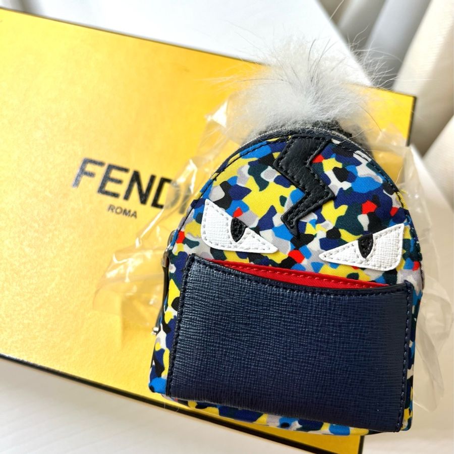 FENDI經典BUGS系列毛怪吊飾小廢包(全新)-3