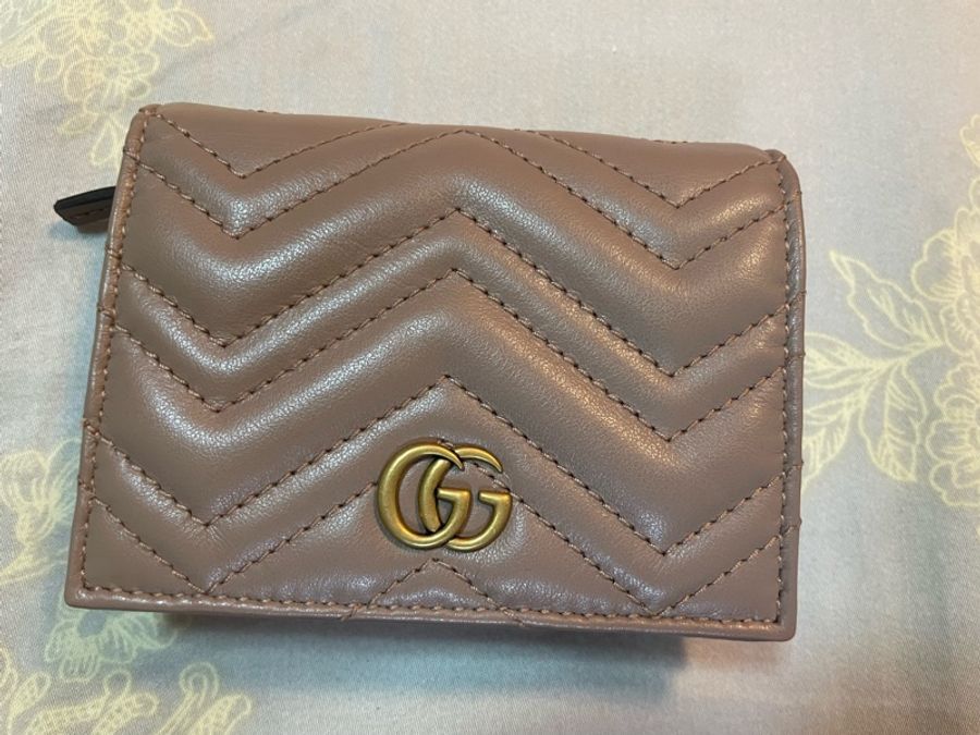Gucci 奶茶色短夾-0