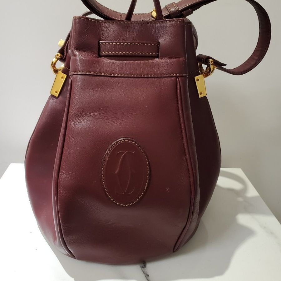 🎀👜曼蒂二手精品👜🎀 Cartier 卡地亞波爾多紅抽繩小號mini水桶包-1