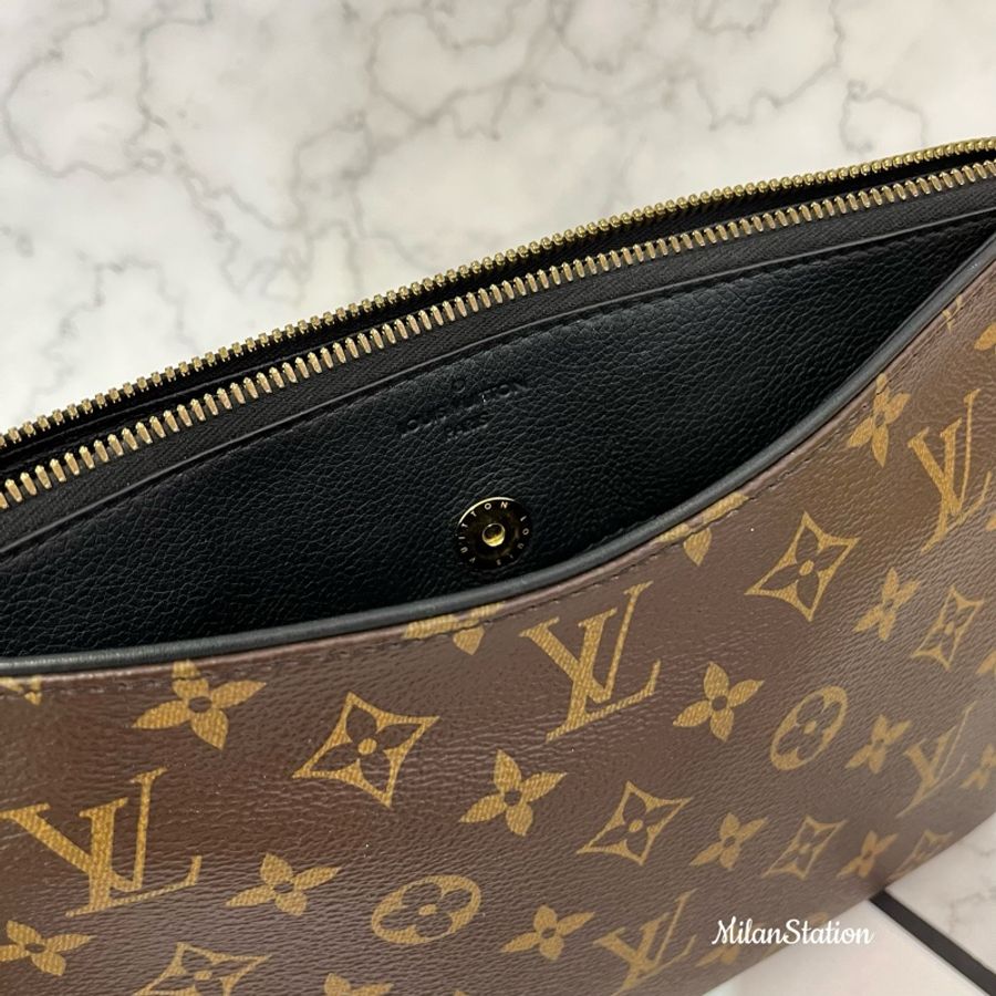〈LV〉老花帆布拼黑色手拿包-3