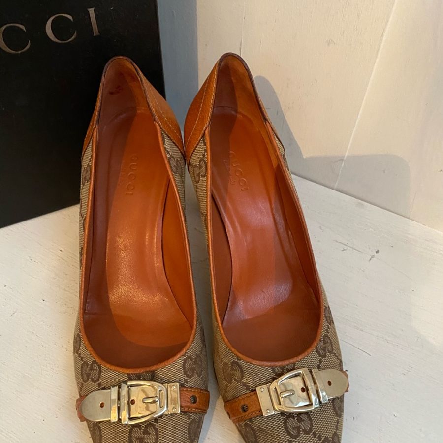 Gucci 老花布面真皮金屬口原木高跟鞋-3
