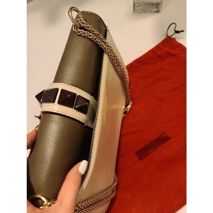VALENTINO-3