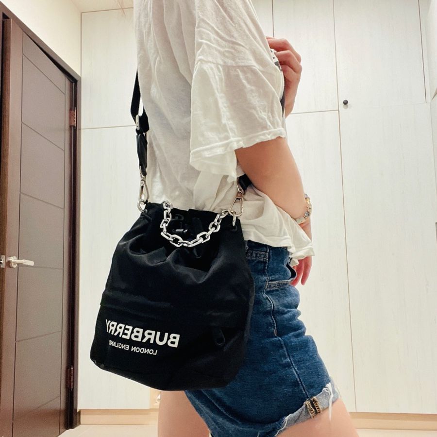二手正品~近全新Burberry字母經典帆布/水桶包/可三背/稀缺實用款/全配(看圖看內文)誠可小議-5