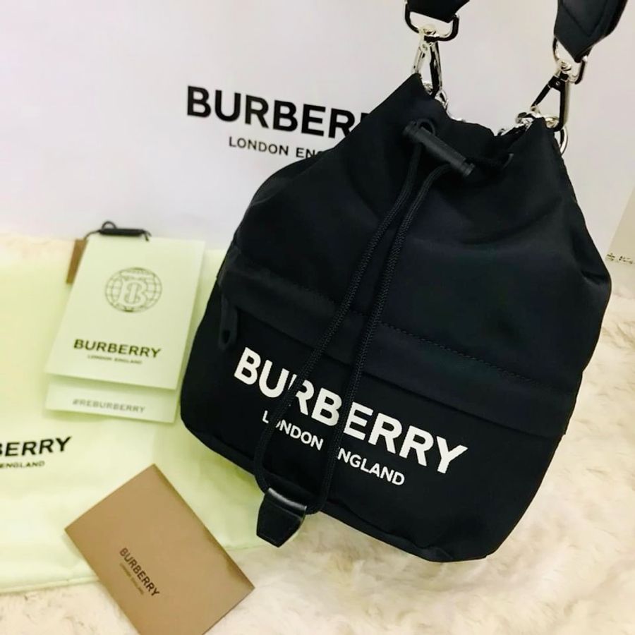 二手正品~近全新Burberry字母經典帆布/水桶包/可三背/稀缺實用款/全配(看圖看內文)誠可小議-14