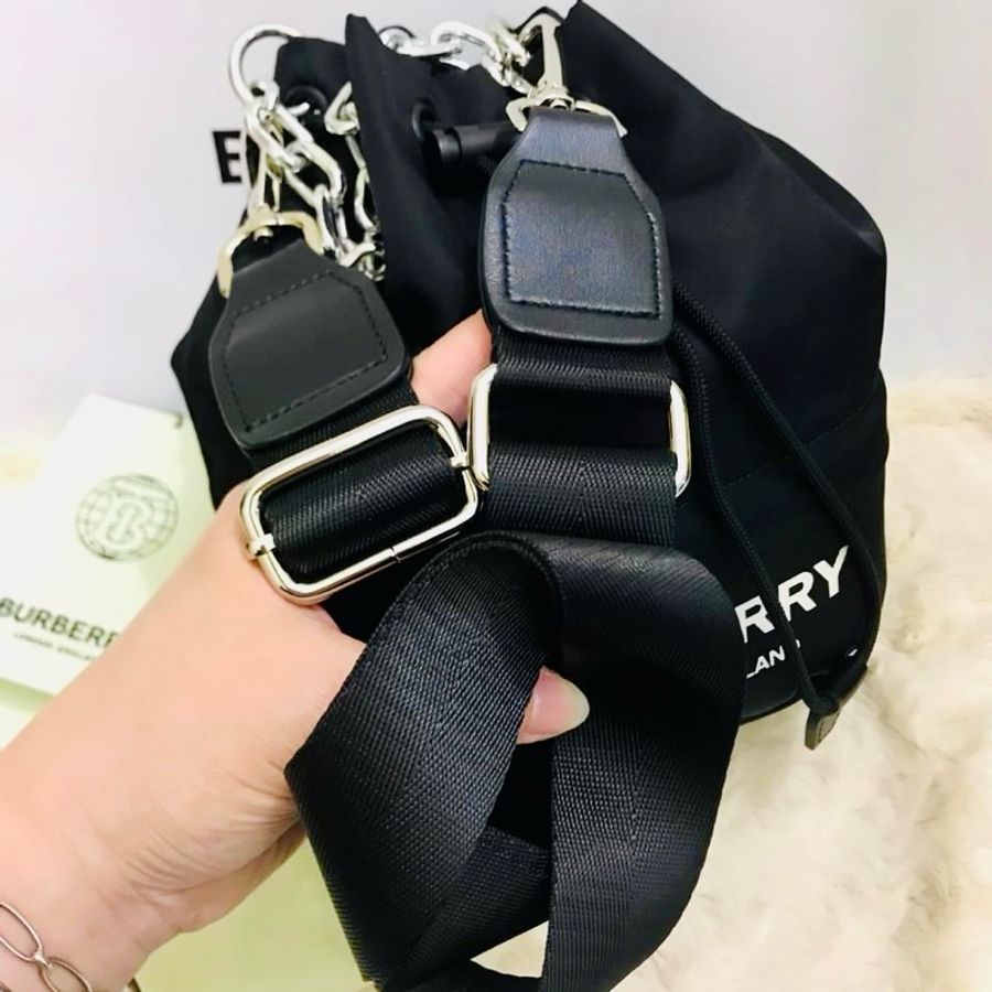 二手正品~近全新Burberry字母經典帆布/水桶包/可三背/稀缺實用款/全配(看圖看內文)誠可小議-18