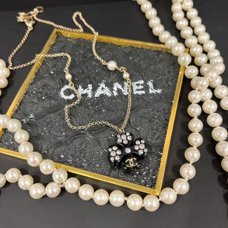 CHANEL 香奈兒 四葉草滿鑽LOGO 造型項鍊/長鍊/飾品-0