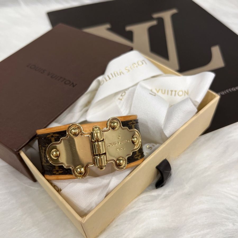 Louis Vuitton LV 老花 字紋 黑金 中版 扣式 皮手環/手鐲/飾品-0