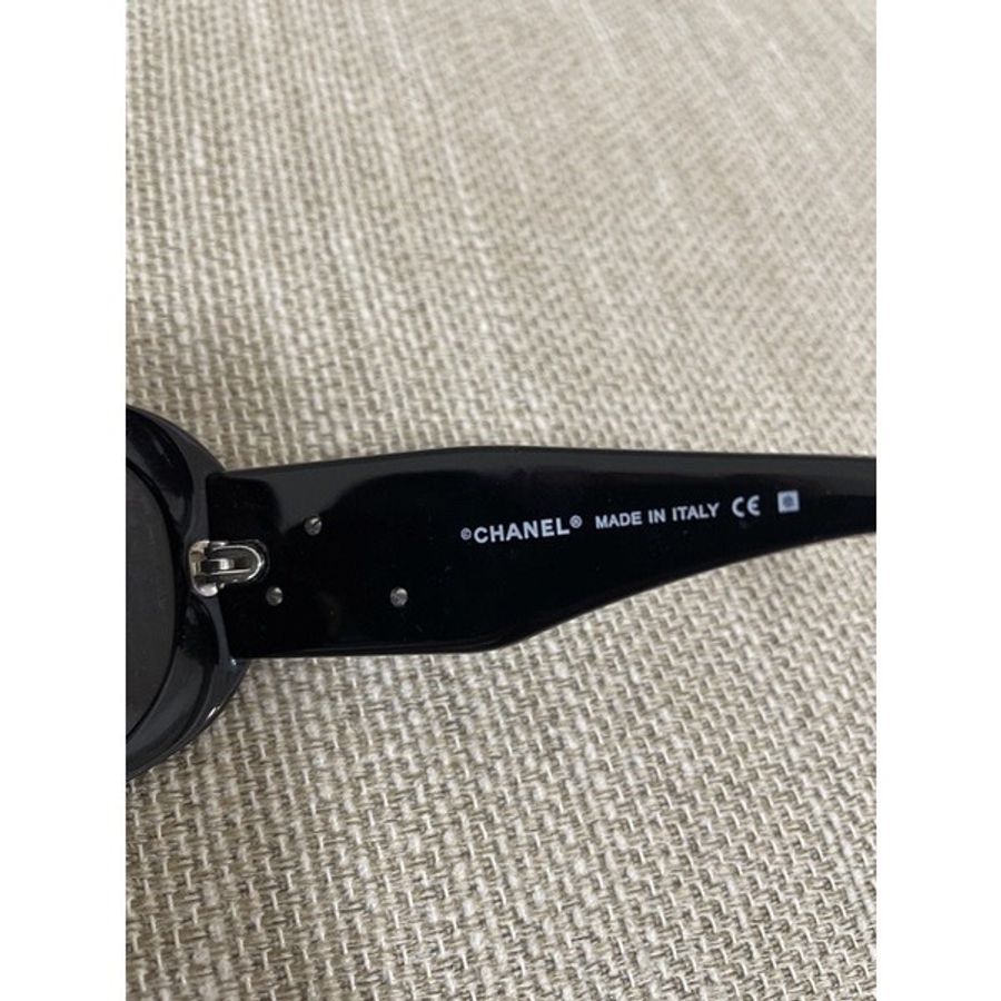 五千以下買到香奈兒 真香👍保證真品 已絕版 全黑 Chanel 黑色山茶花 太陽眼鏡-18