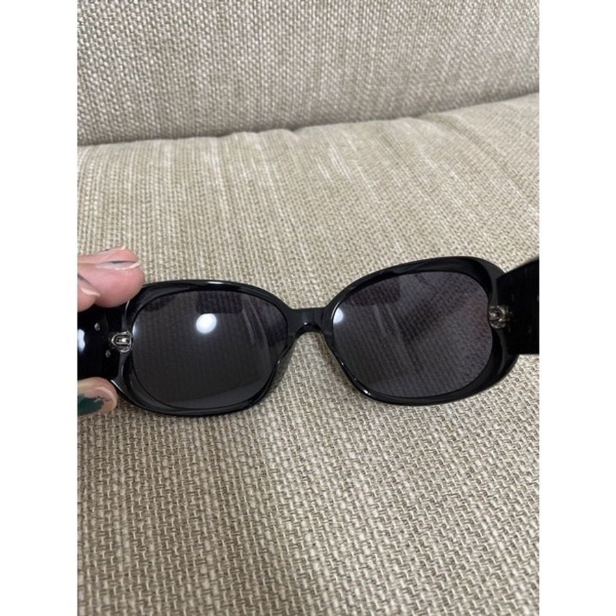 五千以下買到香奈兒 真香👍保證真品 已絕版 全黑 Chanel 黑色山茶花 太陽眼鏡-19
