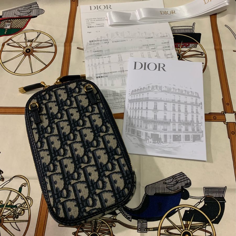 近新Dior 30 MONTAIGNE 手機包(已漲價至4萬台幣)-3