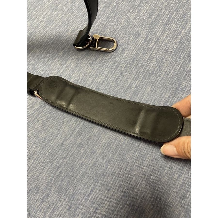 (父親節禮物 萬元以下買到LV 真棒)保證真品 LV 旅行包「背帶 」買來沒有背出門過 「名牌背帶 」男款-9