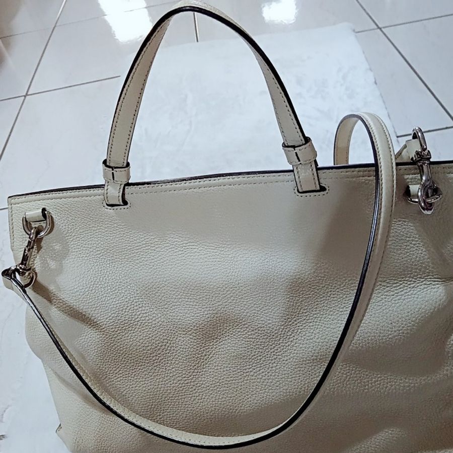 GUCCI竹節扣梯形牛皮包-2