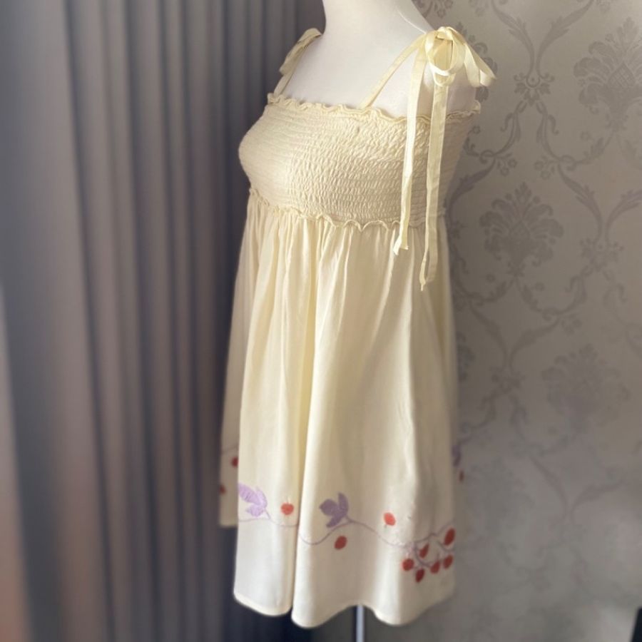 藏私·Collection_果葉刺繡綁帶平口洋裝-1