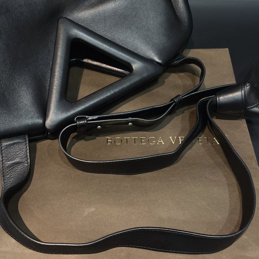 Bottega Veneta BV 黑色全皮 POINT 中款 三角雜誌祖母包 手提包/斜背包/二用包-8