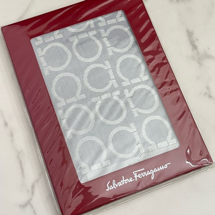 Salvatore Ferragamo logo 印花圍巾-1