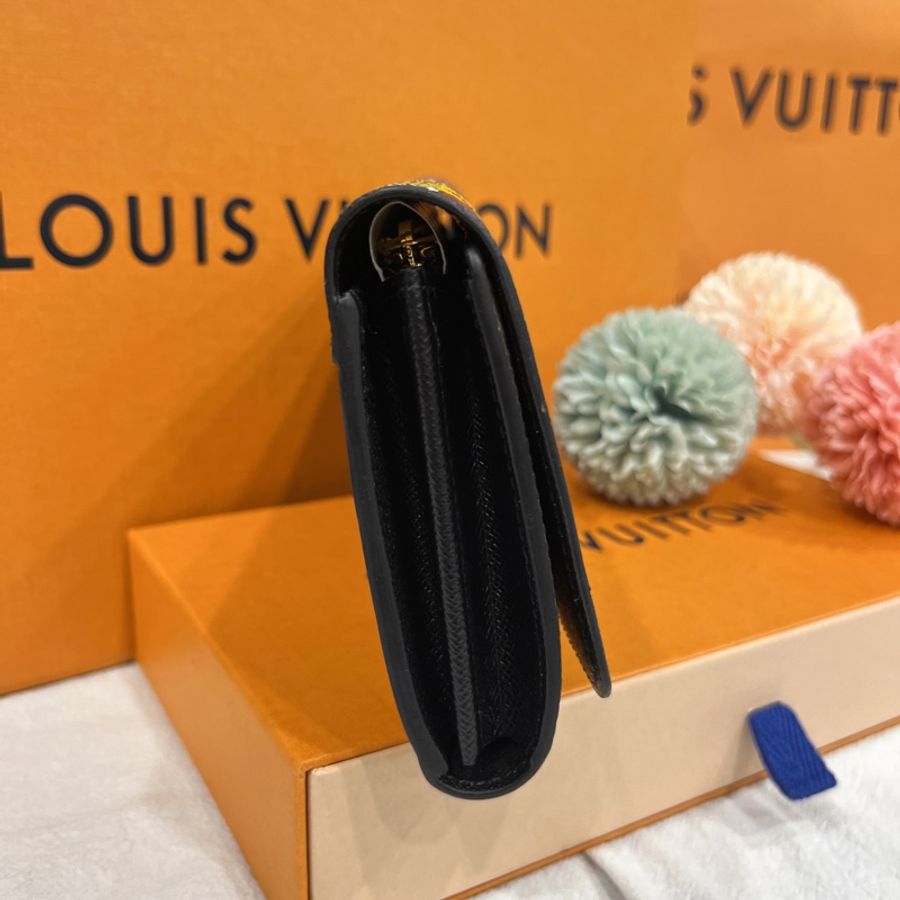LOUIS VUITTON LV 日本限定款 山本寬齋聯名款TWIST系列二折長夾/皮夾/錢包-6