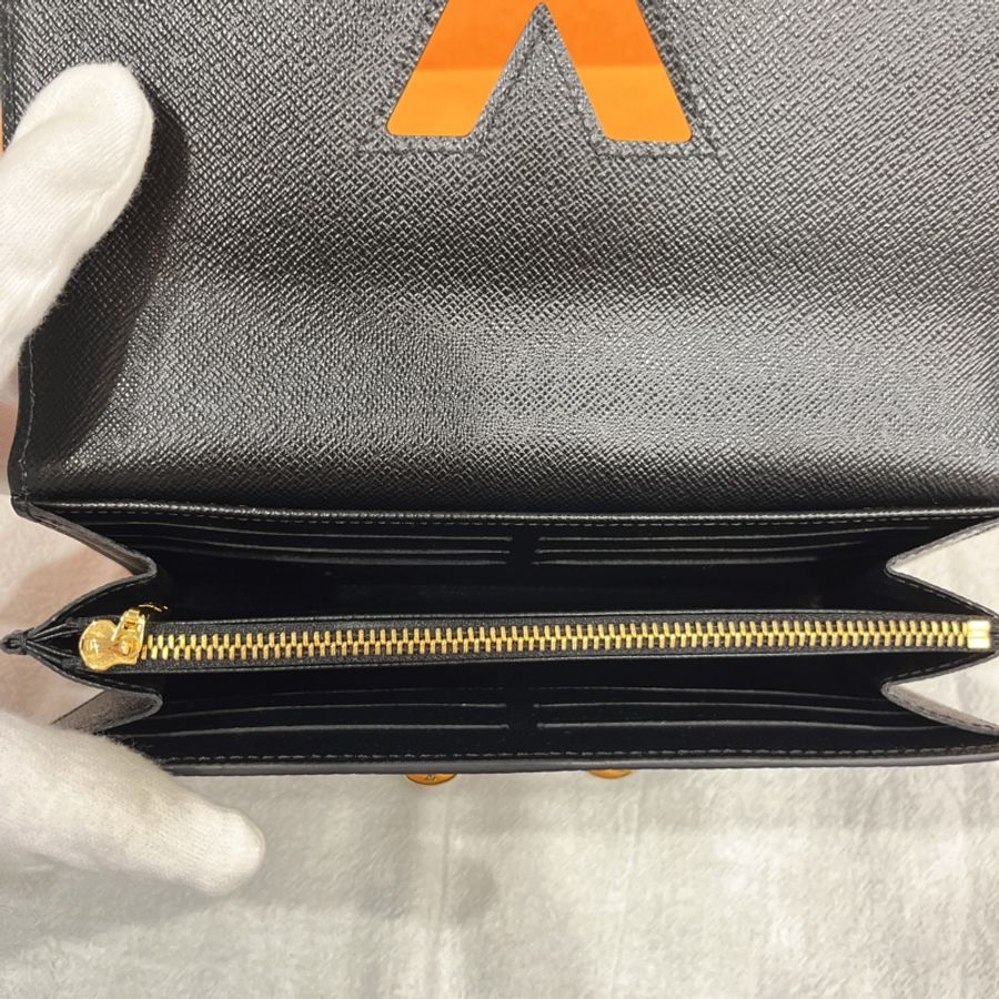 LOUIS VUITTON LV 日本限定款 山本寬齋聯名款TWIST系列二折長夾/皮夾/錢包-9