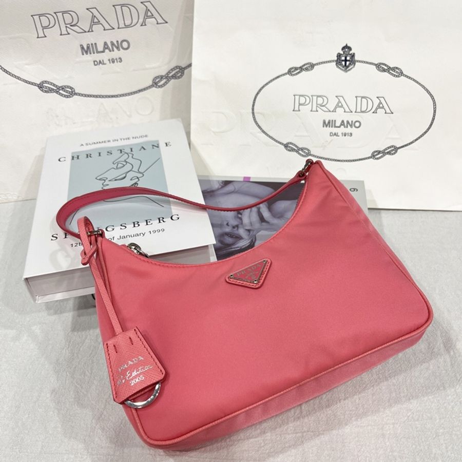 PRADA 粉色 尼龍材質 Re-Edition 2005年復刻版 腋下包/肩背包/手提包-0