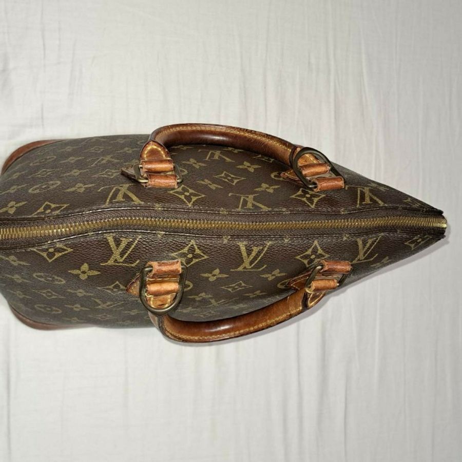 LV 精品手拿包-2