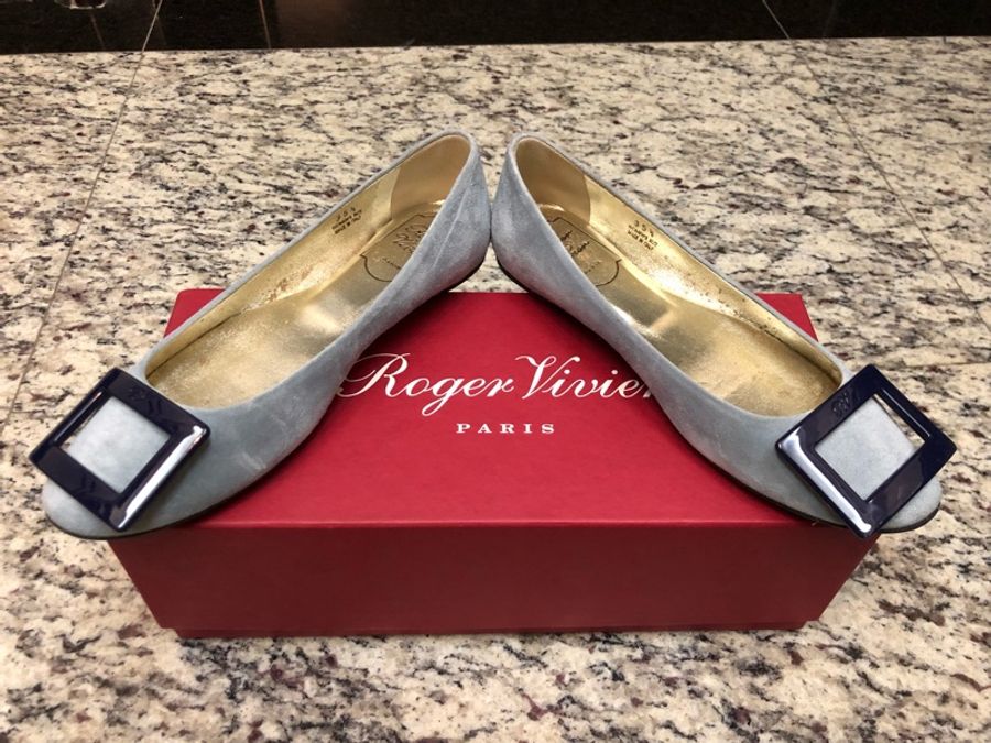 roger vivier 麂皮平底鞋-1