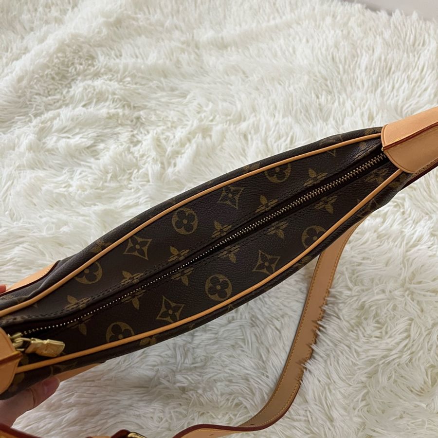 LV 經典老花牛角包-8